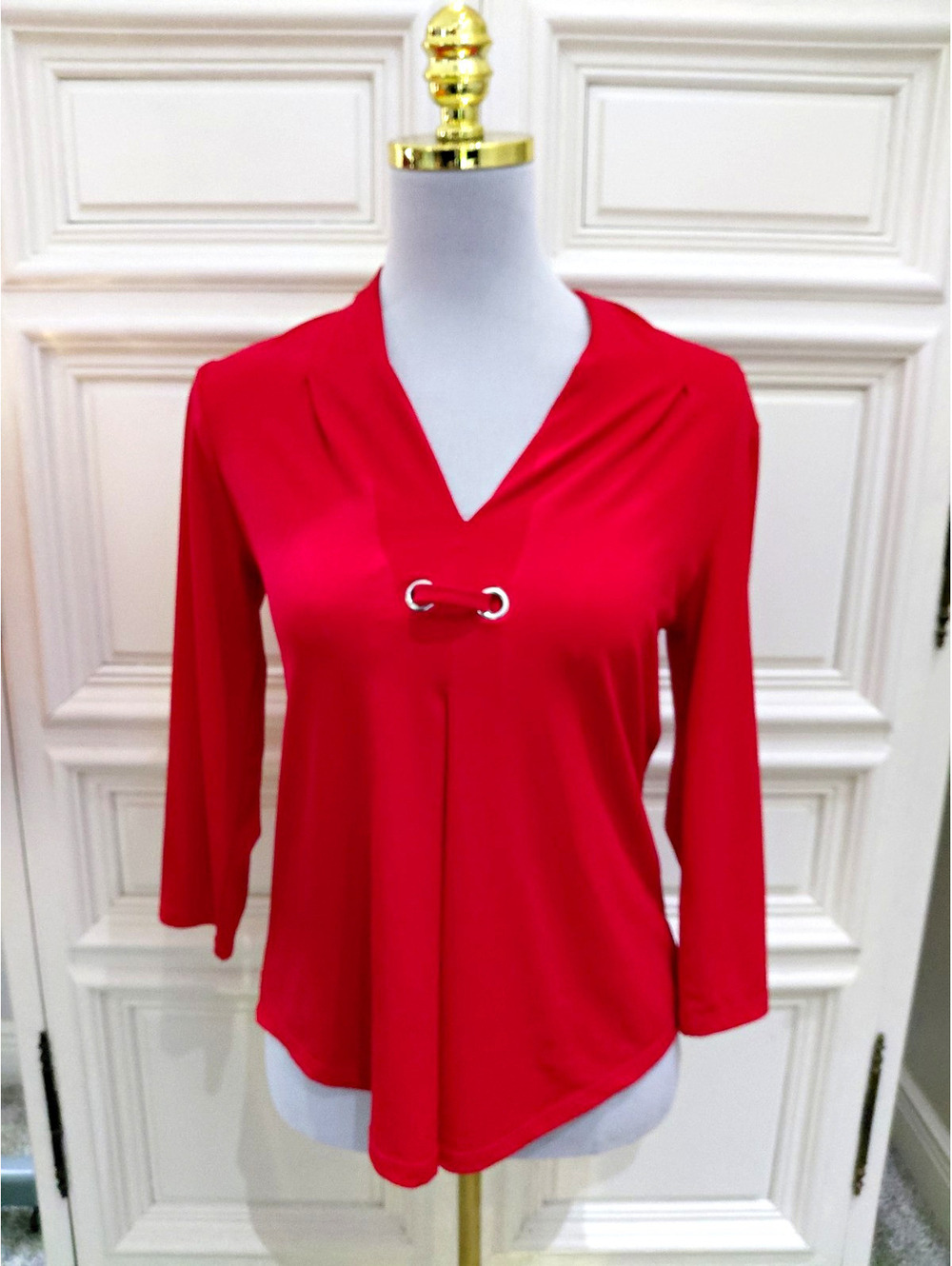 Cable & Gauge Womens Petite Red Solid V-Neck 3/4 Sleeve Stretch Knit Top PS